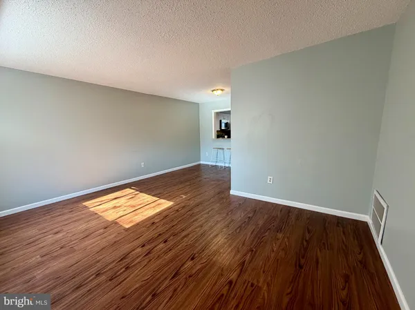 $1,975 | 33 Georgetown Road, Lindenwold, NJ 08021