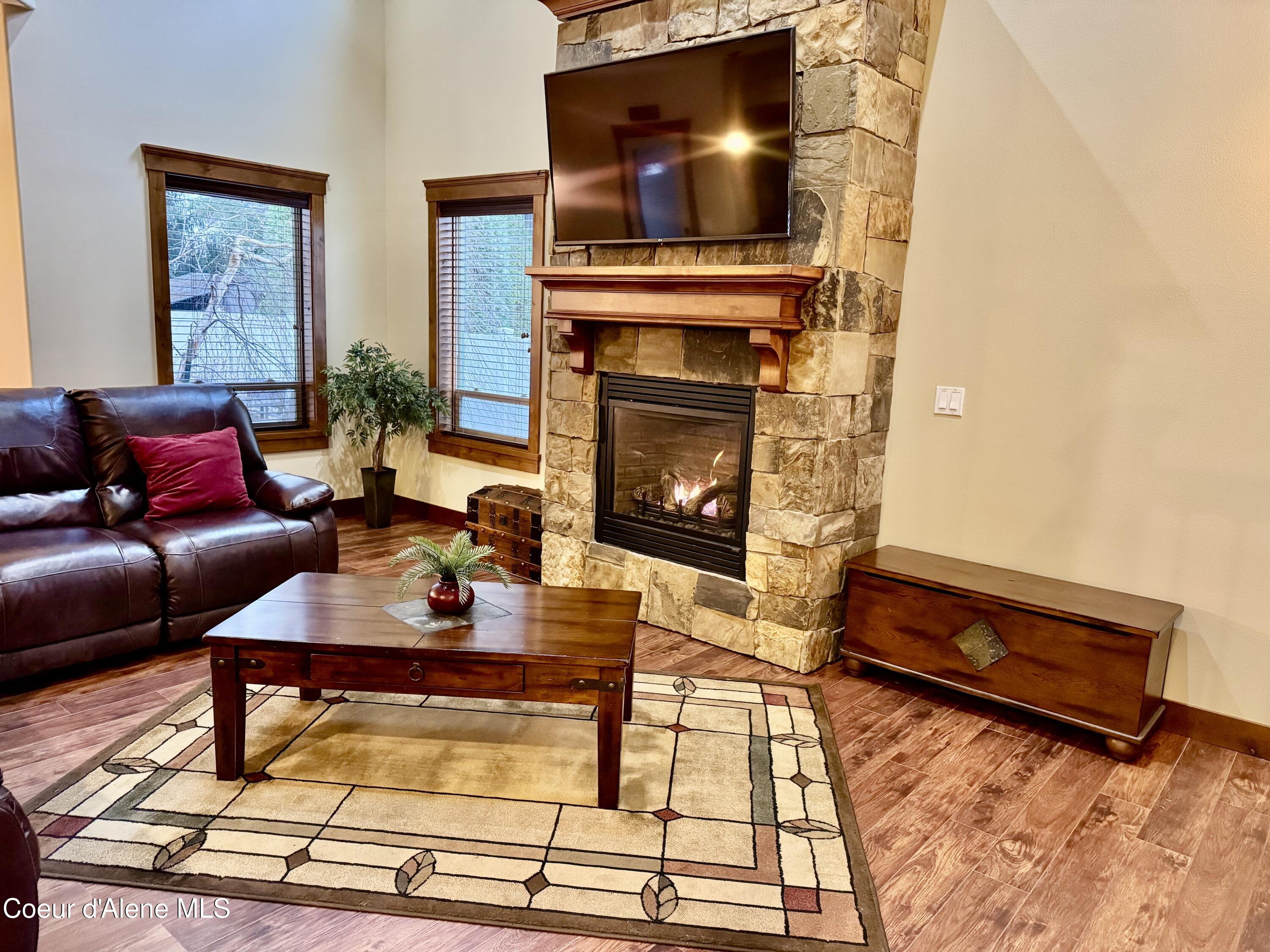 9157 Piper Court Hayden, ID 83835 - Photo 14 of 53 /come Sit Down