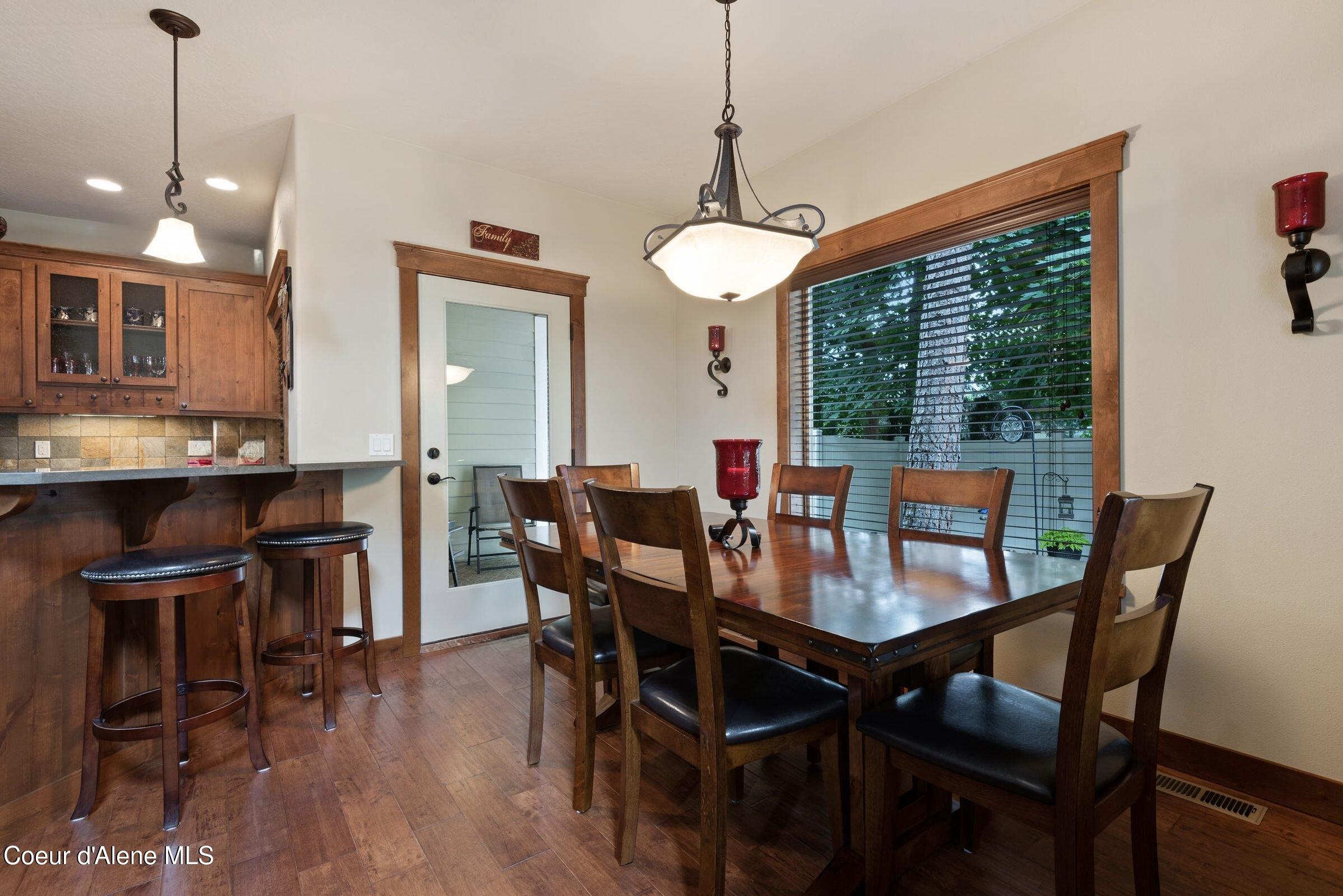 9157 Piper Court Hayden, ID 83835 - Photo 26 of 53 DINING WITH LARGE PICTURE WINDOW