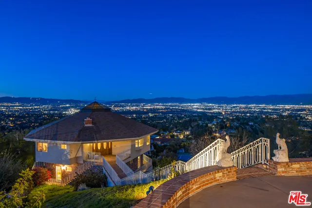 $10,700,000 | 16501 Mulholland Drive, Los Angeles, CA 91436