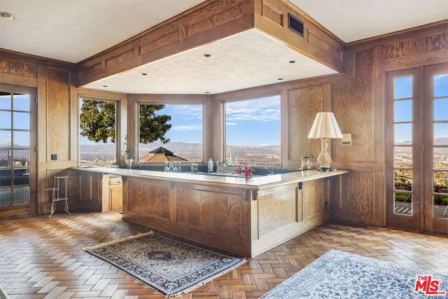 $10,700,000 | 16501 Mulholland Drive, Los Angeles, CA 91436