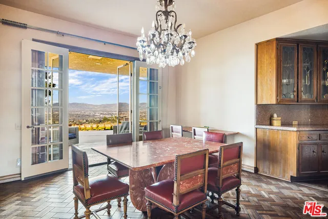 $10,700,000 | 16501 Mulholland Drive, Los Angeles, CA 91436