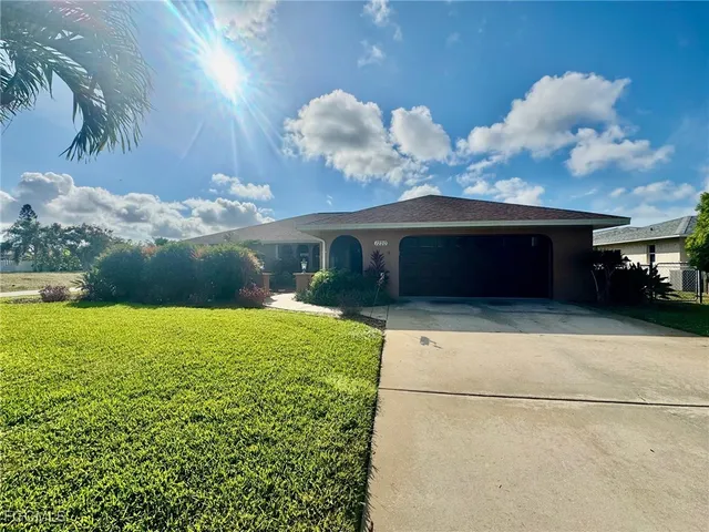 $2,800 | 1220 Southeast 19th Lane, Cape Coral, FL 33990