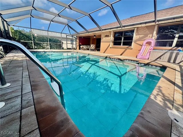 $2,800 | 1220 Southeast 19th Lane, Cape Coral, FL 33990