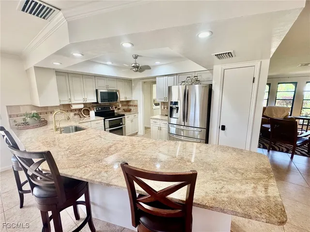 $2,800 | 1220 Southeast 19th Lane, Cape Coral, FL 33990