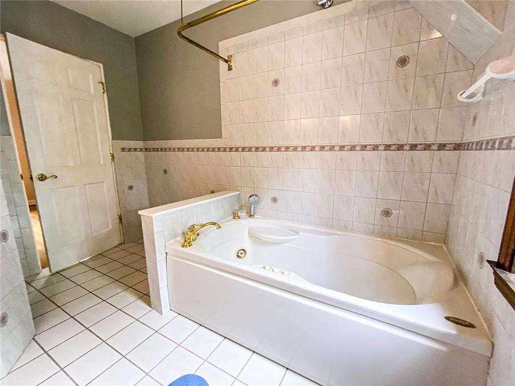 1381 Washington Road Pittsburgh, PA 15228 - Photo 16 of 25 Gallery Image 16