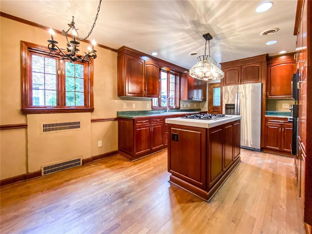 1381 Washington Road Pittsburgh, PA 15228 - Photo 6 of 25 Gallery Image 6