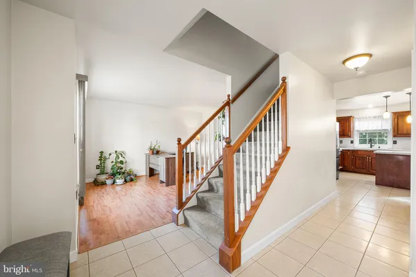 a view of entryway and hall