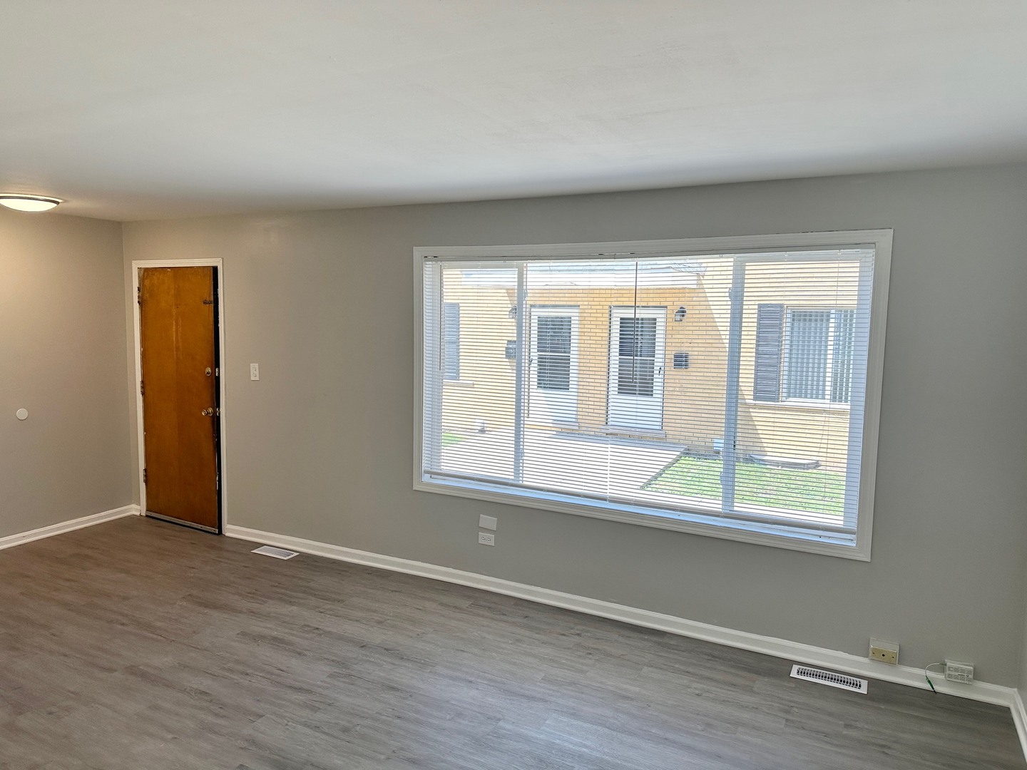 1721 East Roosevelt Road, Unit 2 Wheaton, IL 60187 - Photo 7 of 20 Gallery Image 7