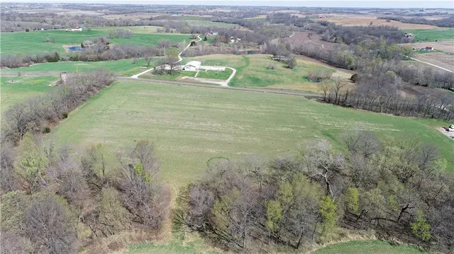 $390,000 | U Highway, Hamilton, MO 64644