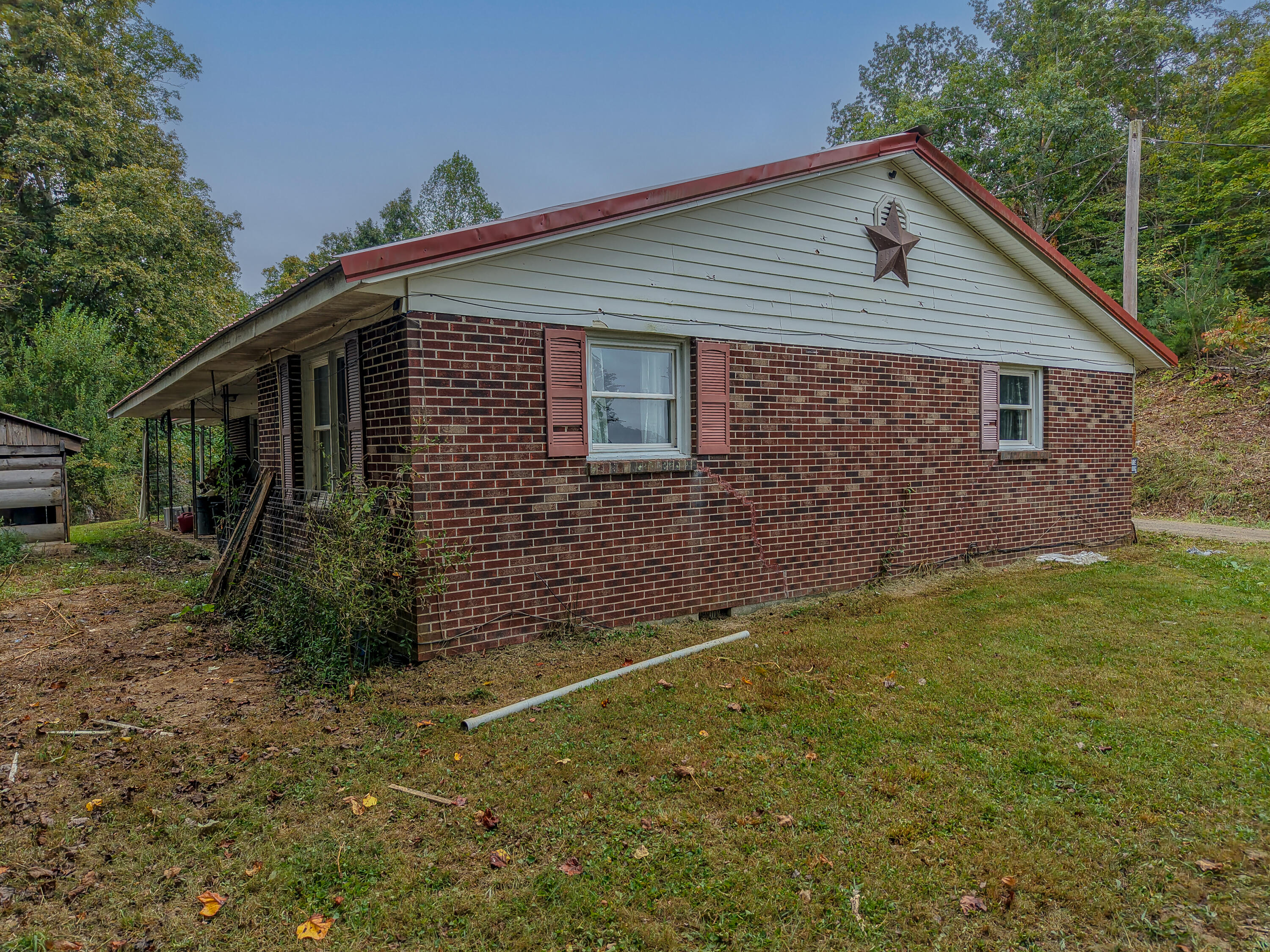 79 Blueberry Hill Road Campton, KY 41301 - Photo 10 of 32 DJI_20260924120111_0022_D