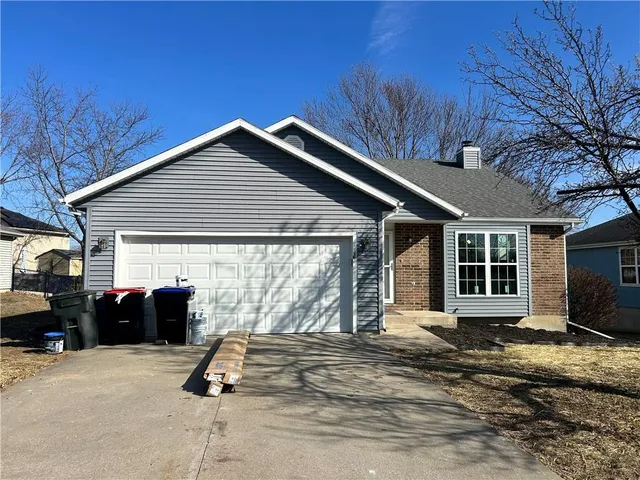 $289,900 | 1206 Foxridge Drive, Warrensburg, MO 64093