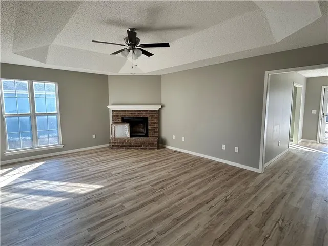 $289,900 | 1206 Foxridge Drive, Warrensburg, MO 64093