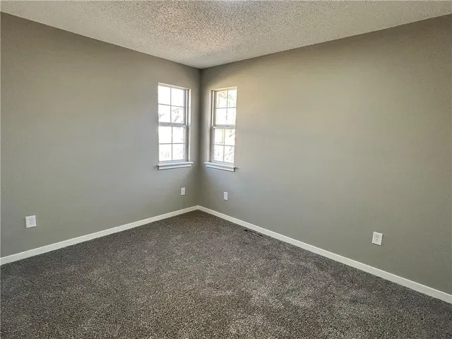 $289,900 | 1206 Foxridge Drive, Warrensburg, MO 64093