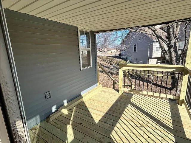 $289,900 | 1206 Foxridge Drive, Warrensburg, MO 64093