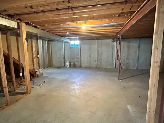 $289,900 | 1206 Foxridge Drive, Warrensburg, MO 64093