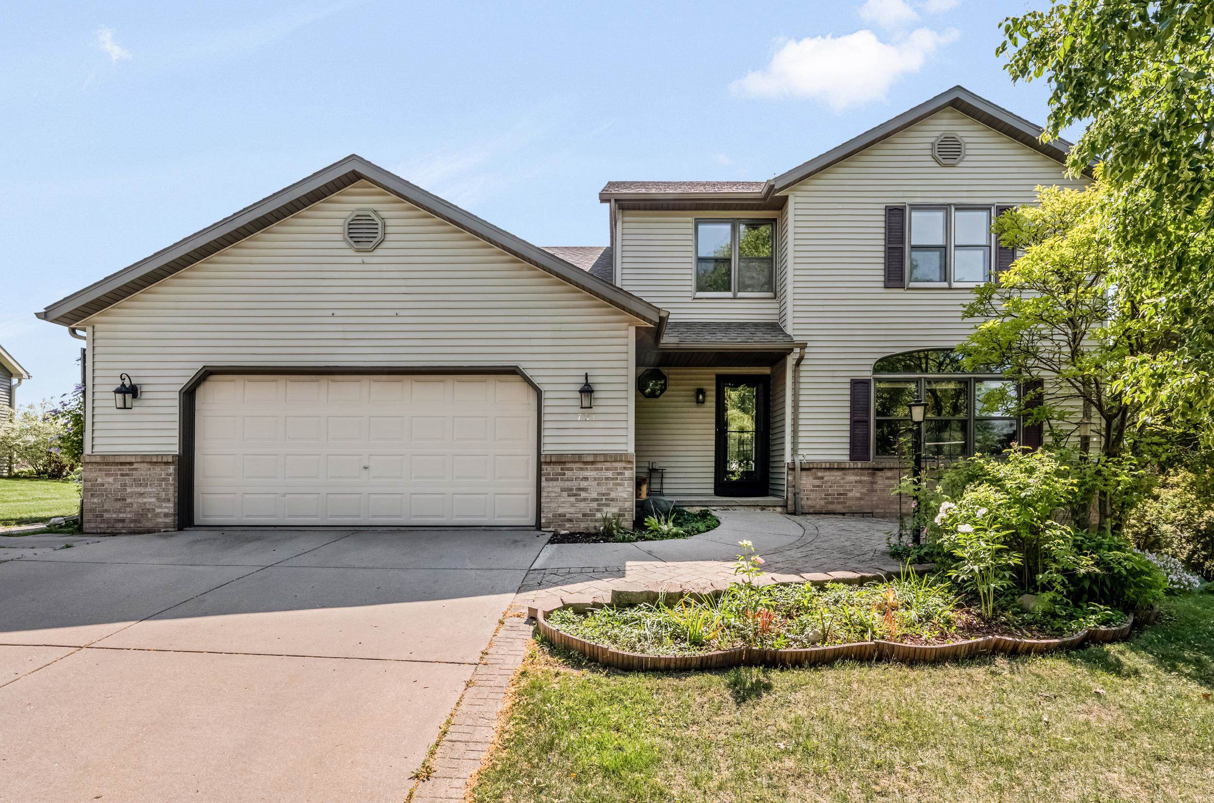 721 Overlook Terrace DeForest, WI 53532 - Photo 1 of 44