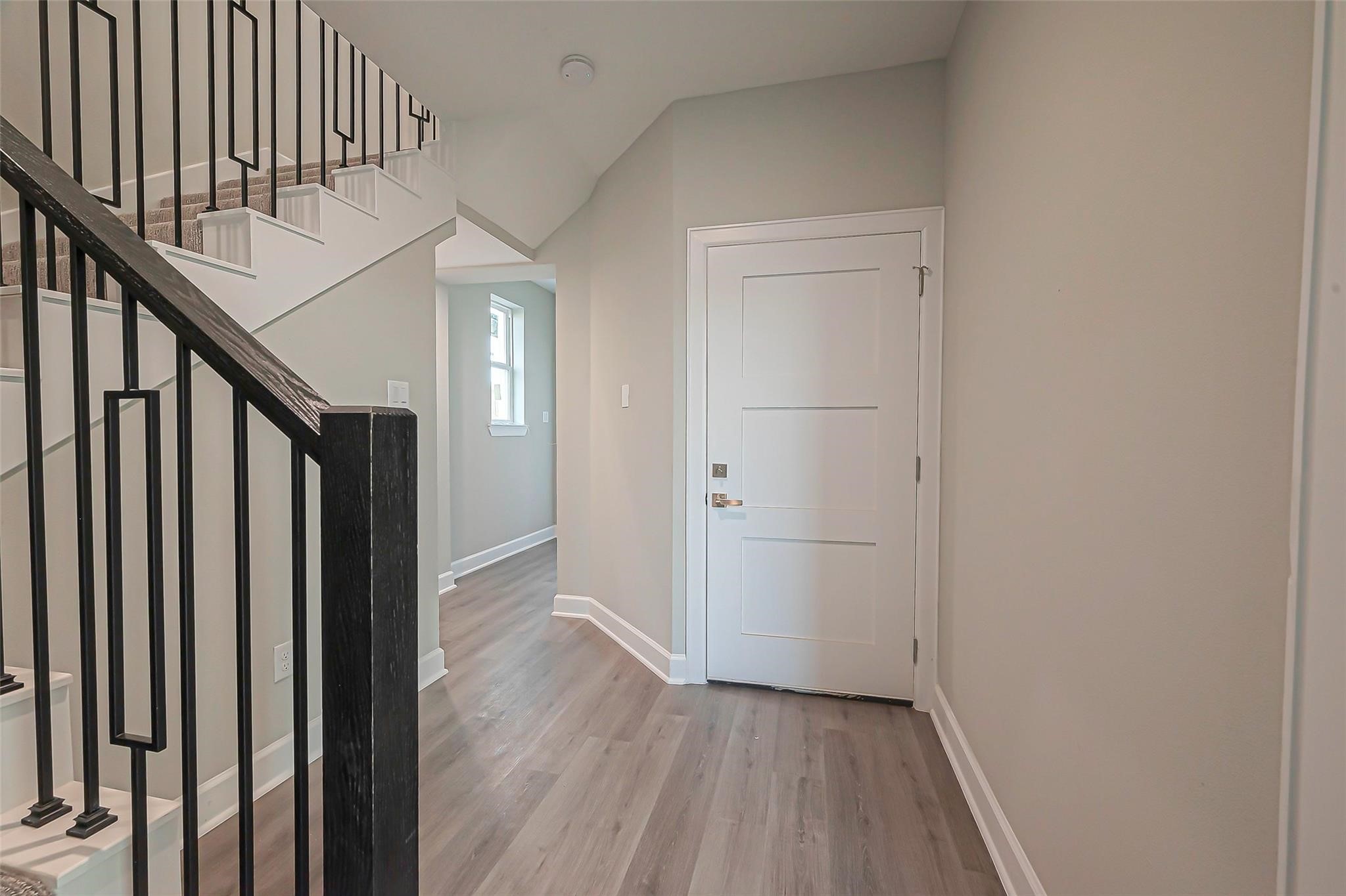 4746 Mallow Street Houston, TX 77033 - Photo 28 of 38 Unit 2: Entry way.