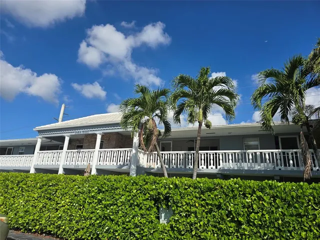 $1,900 | 2109 Northeast 68th Street, Unit 207, Fort Lauderdale, FL 33308