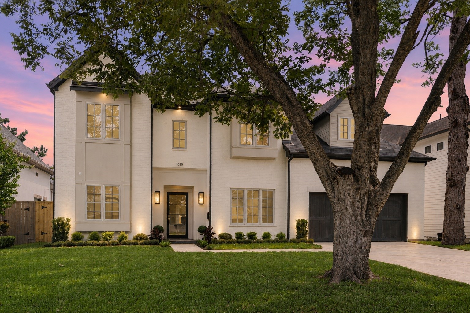 1618 Ronson Road Houston, TX 77055 - Photo 1 of 43 Welcome to Spring Oaks! Walk to acclaimed schools, the park, Barnaby’s, or Slow Pokes