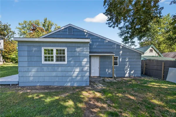 $294,900 | 43 Woodworth Road, West Monroe, NY 13036