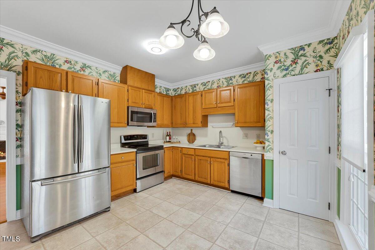 8446 Wycombe Lane Raleigh, NC 27615 - Photo 6 of 26 06-P1156710