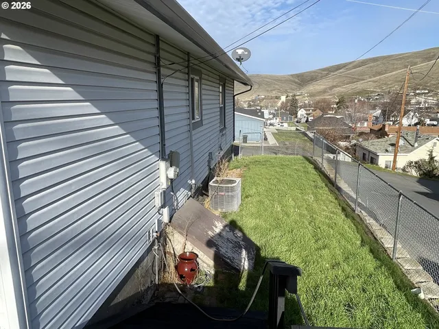 $153,000 | 280 West Center Street, Heppner, OR 97836