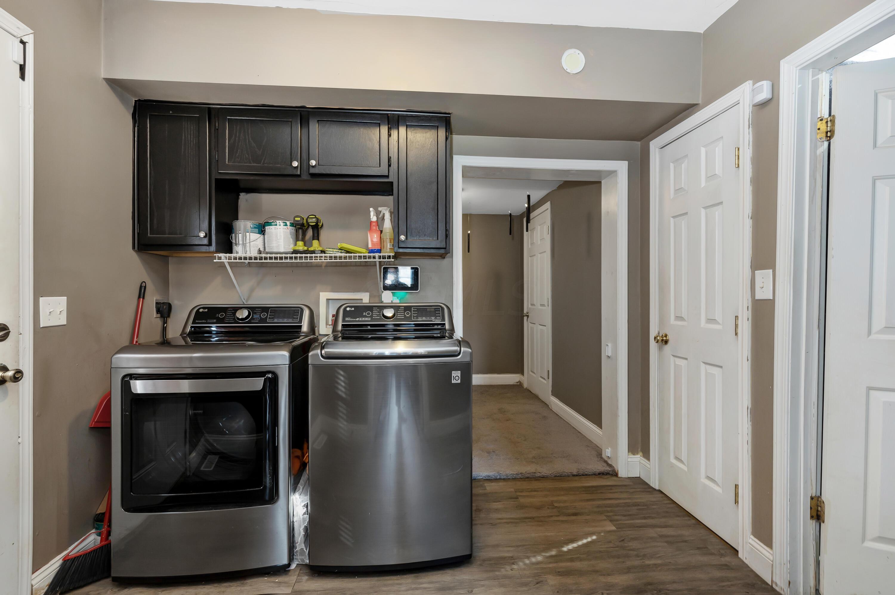 320 County Line Road Hopewell, OH 43746 - Photo 20 of 29 14-LaundryRoom