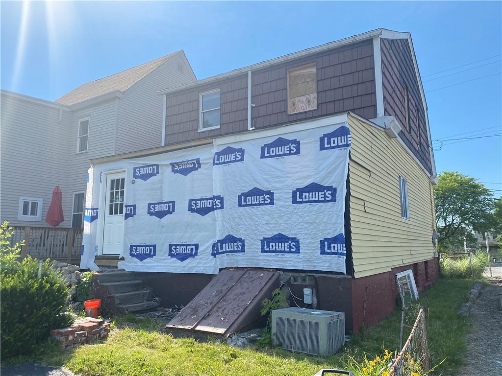 48 Frazier Avenue McKees Rocks, PA 15136 - Photo 2 of 19