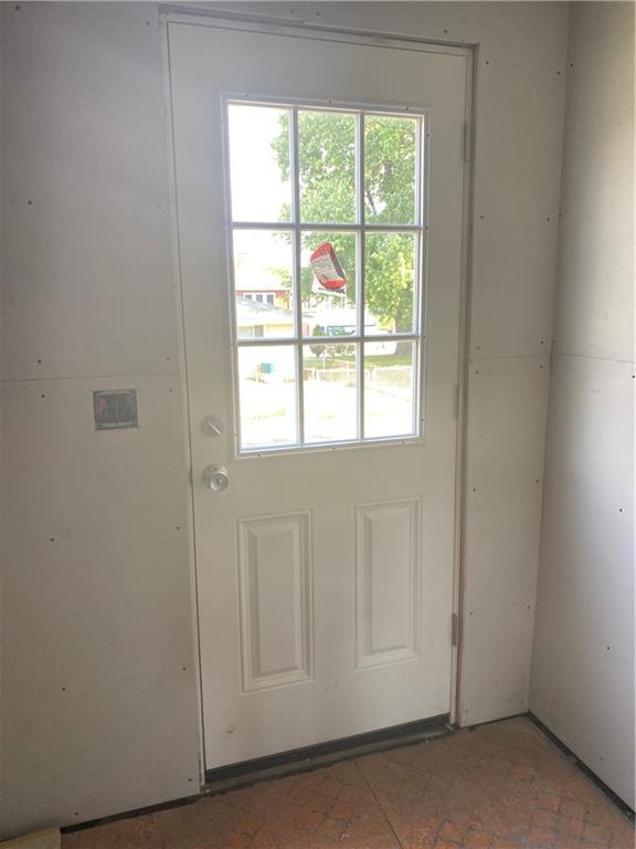 48 Frazier Avenue McKees Rocks, PA 15136 - Photo 7 of 19