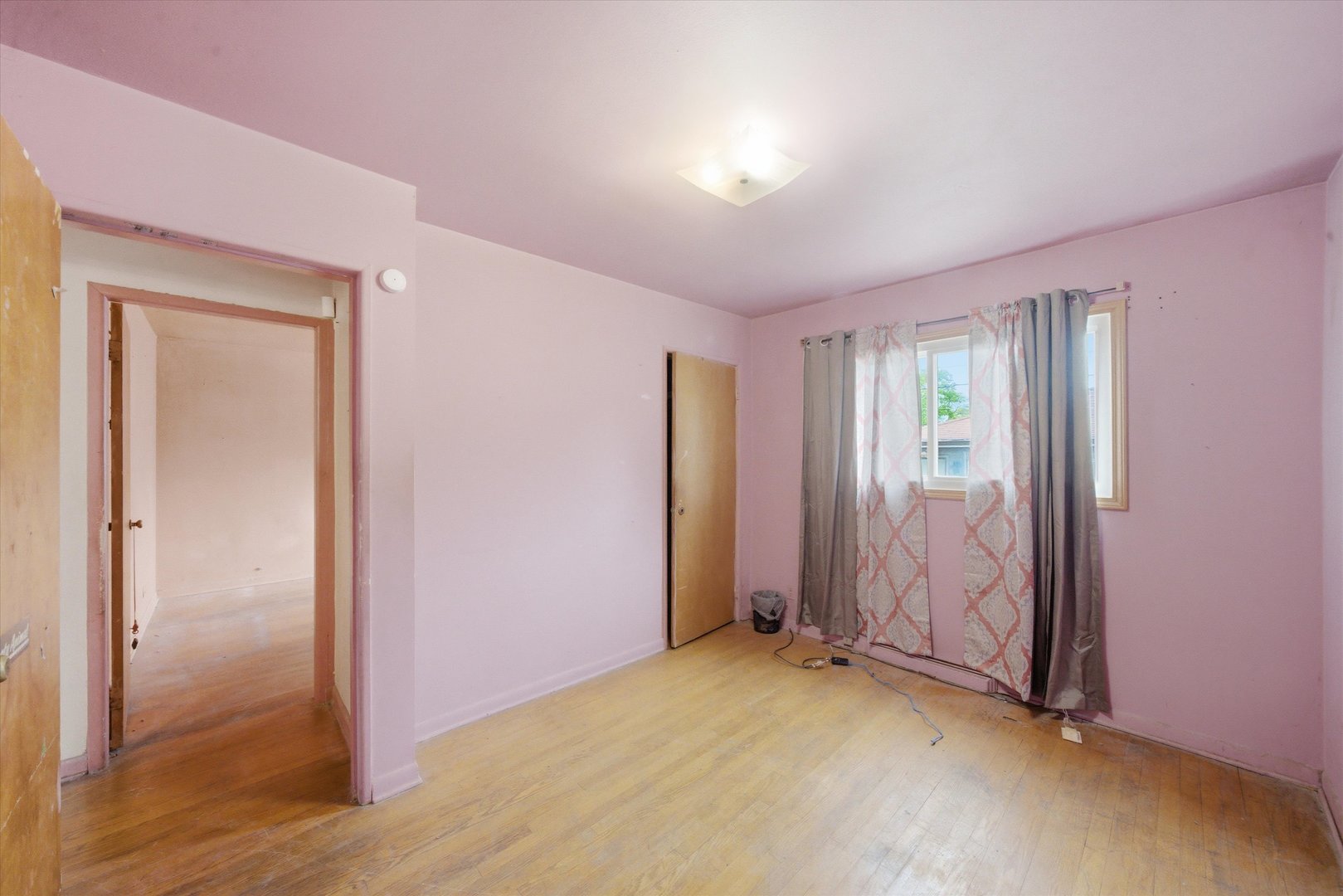119 Rice Avenue Bellwood, IL 60104 - Photo 11 of 25 an empty room with closet area
