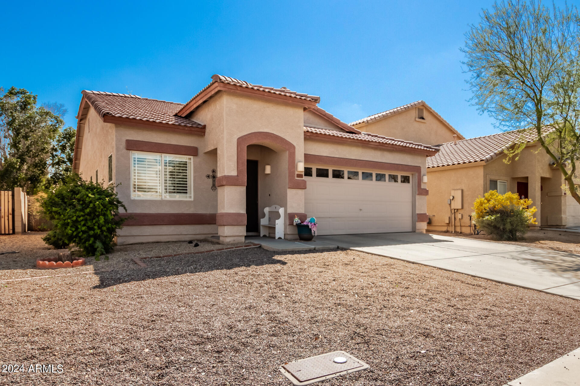 13115 West Redfield Road Surprise, AZ 85379 - Photo 4 of 30 04 - Redfield