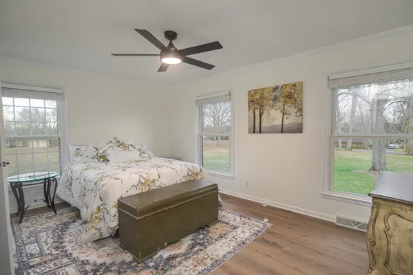 $534,900 | 204 Greenbriar Avenue, Shelbyville, TN 37160