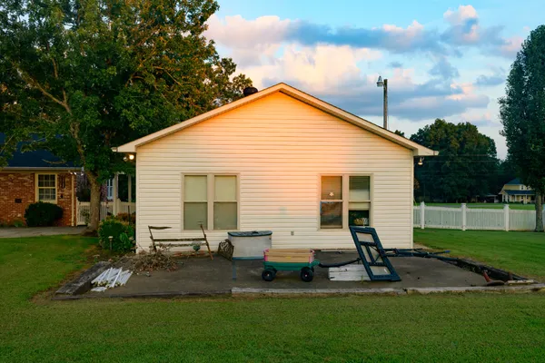 $534,900 | 204 Greenbriar Avenue, Shelbyville, TN 37160