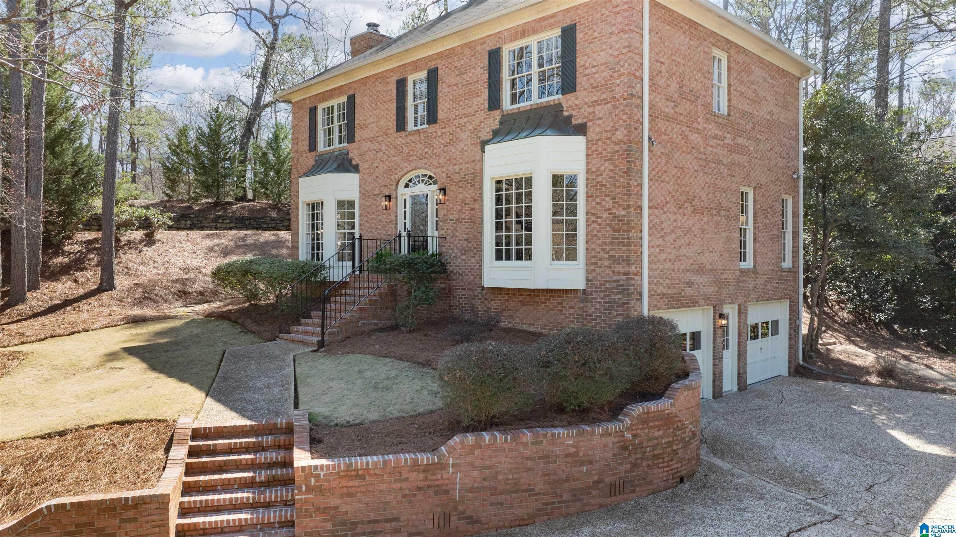 2000 Hunters Run Birmingham, AL 35244 - Photo 2 of 59 Gallery Image 2