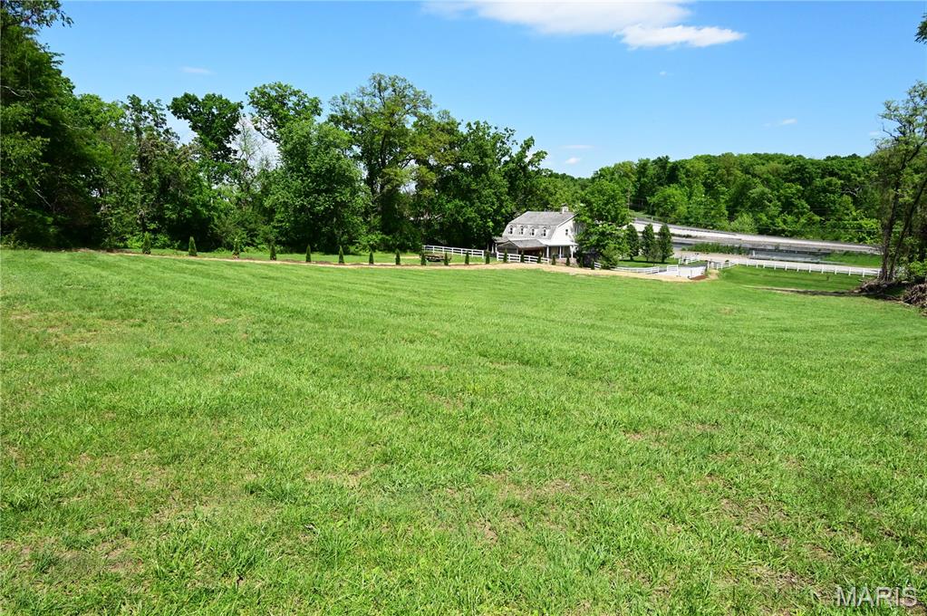 63 South Woods Mill Road Chesterfield, MO 63017 - Photo 2 of 19