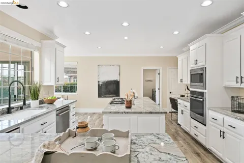 $1,175,000 | 3266 Congressional Circle, Fairfield, CA 94534