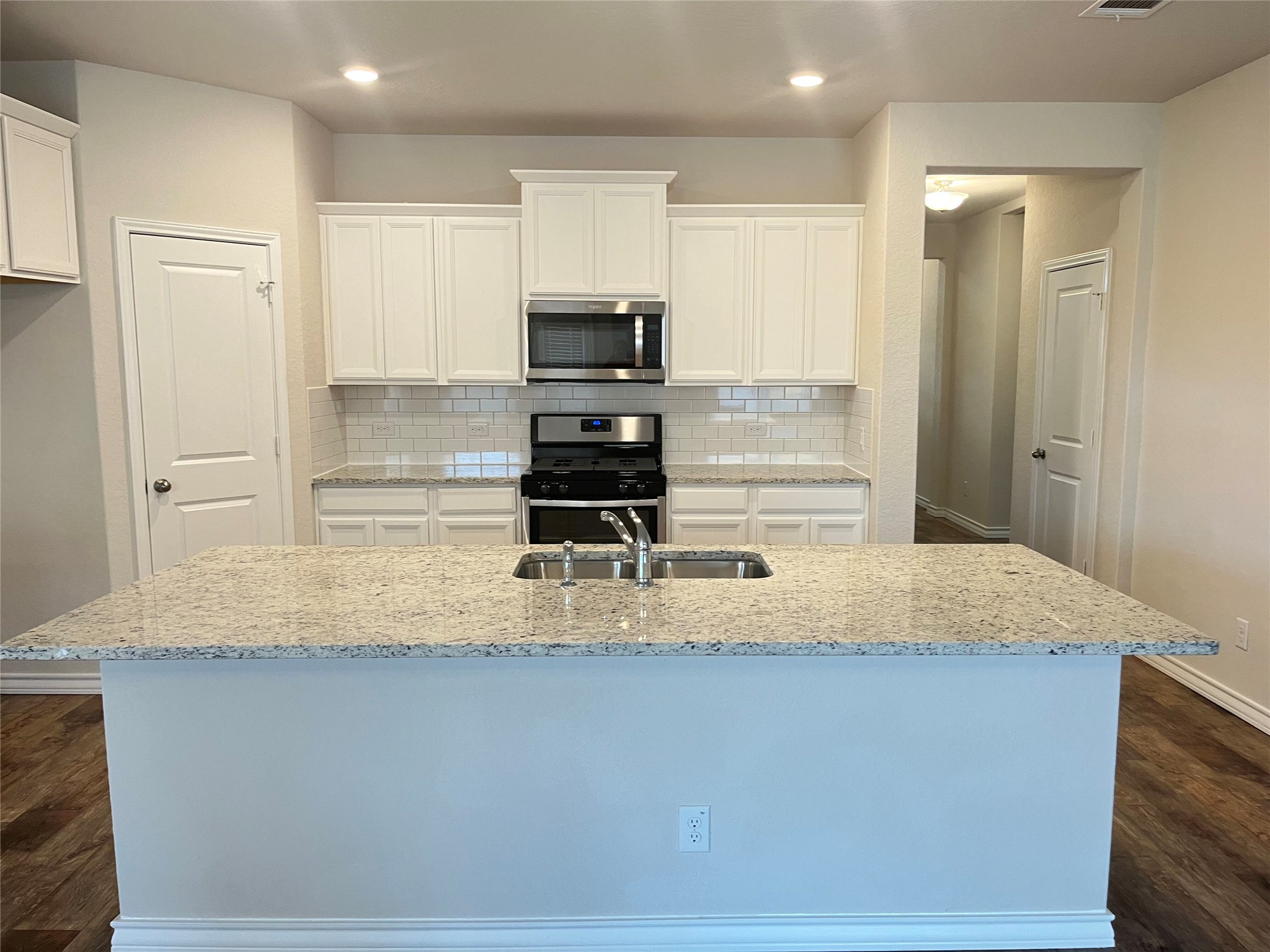 445 Blue Stem Road New Braunfels, TX 78130 - Photo 14 of 33 Gallery Image 14