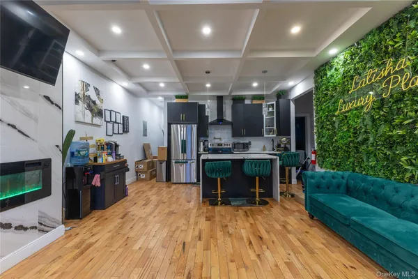 $3,900 | 48 Essex Street, Unit 1 | Highland Park