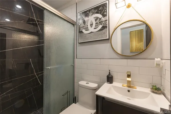 $3,900 | 48 Essex Street, Unit 1 | Highland Park