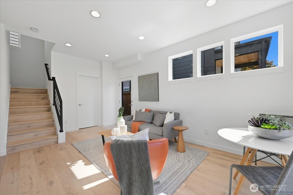 7322 11th Avenue Northeast, Unit B Seattle, WA 98115 - Photo 6 of 15