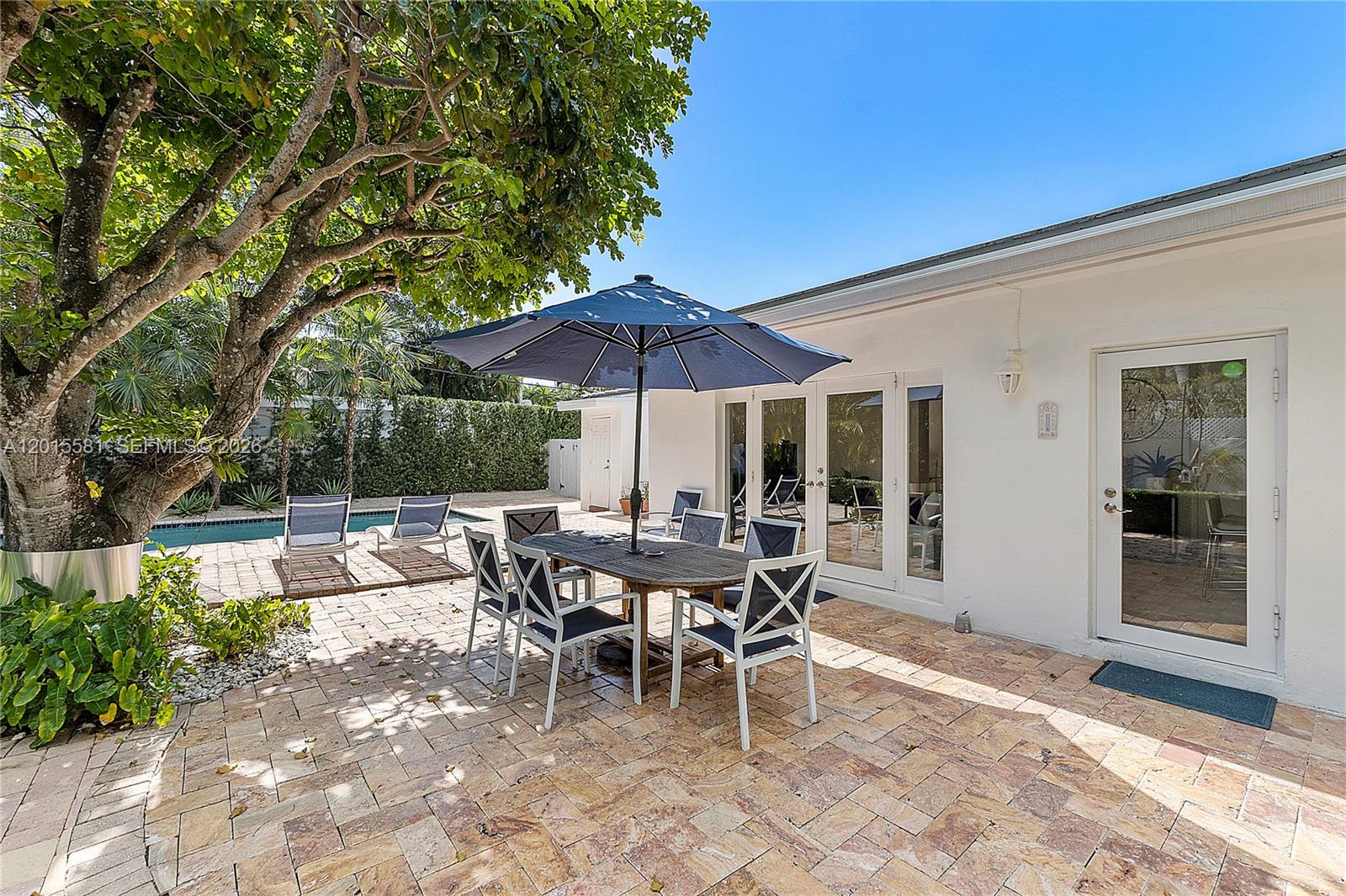 301 Hampton Lane Key Biscayne, FL 33149 - Photo 4 of 34