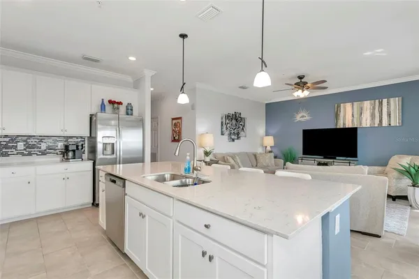 $369,900 | 18028 Gawthrop Drive, Unit 402, Bradenton, FL 34211