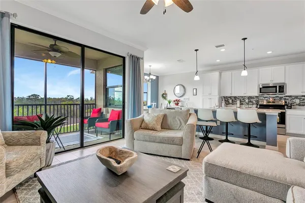 $369,900 | 18028 Gawthrop Drive, Unit 402, Bradenton, FL 34211