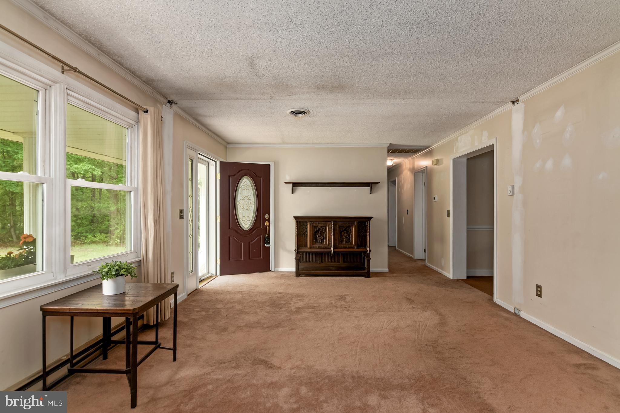942 Susquehanna Road Madison, MD 21648 - Photo 8 of 74 Living room