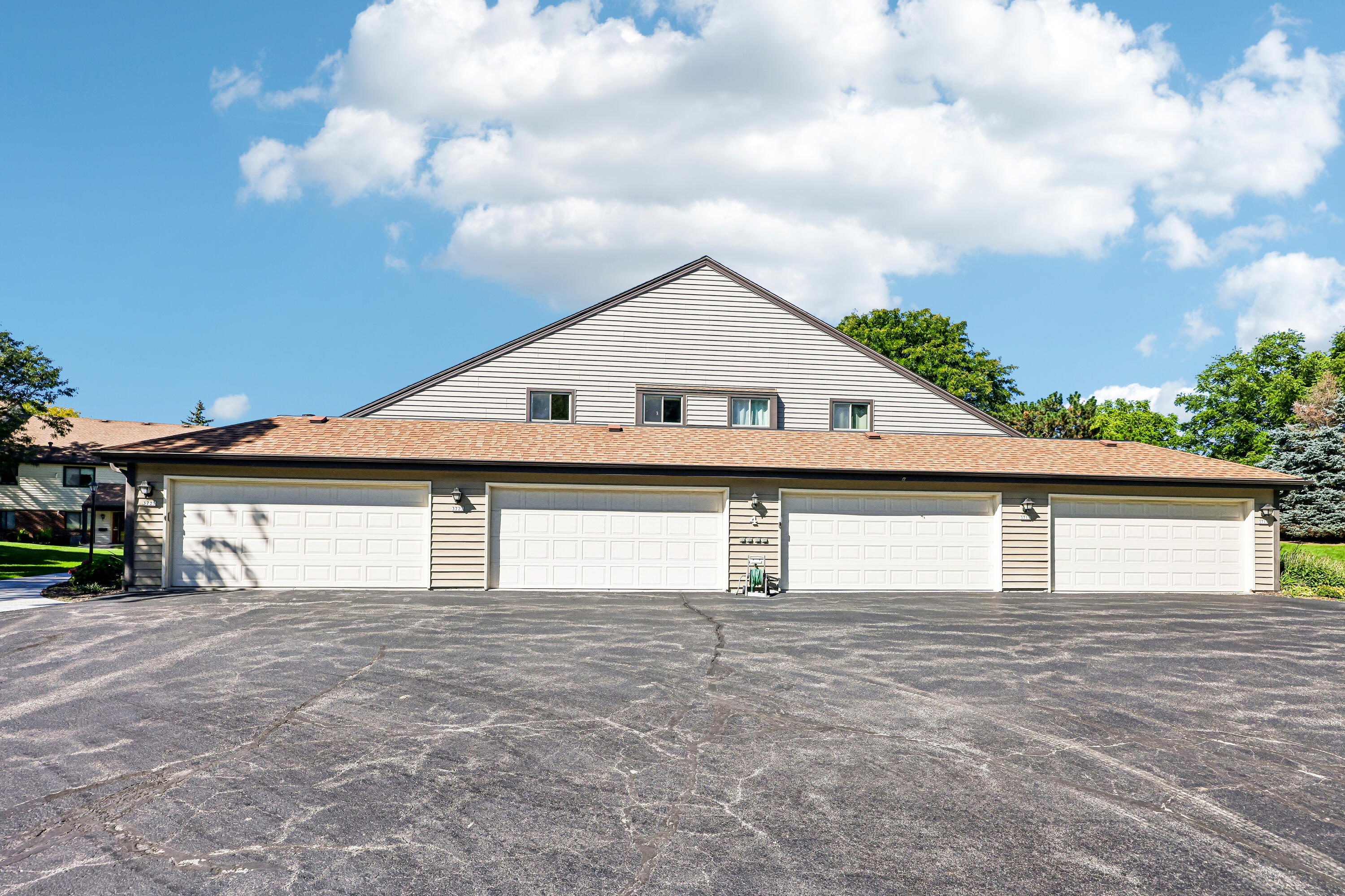 3725 West Loomis Road Greenfield, WI 53221 - Photo 29 of 36 Exterior View