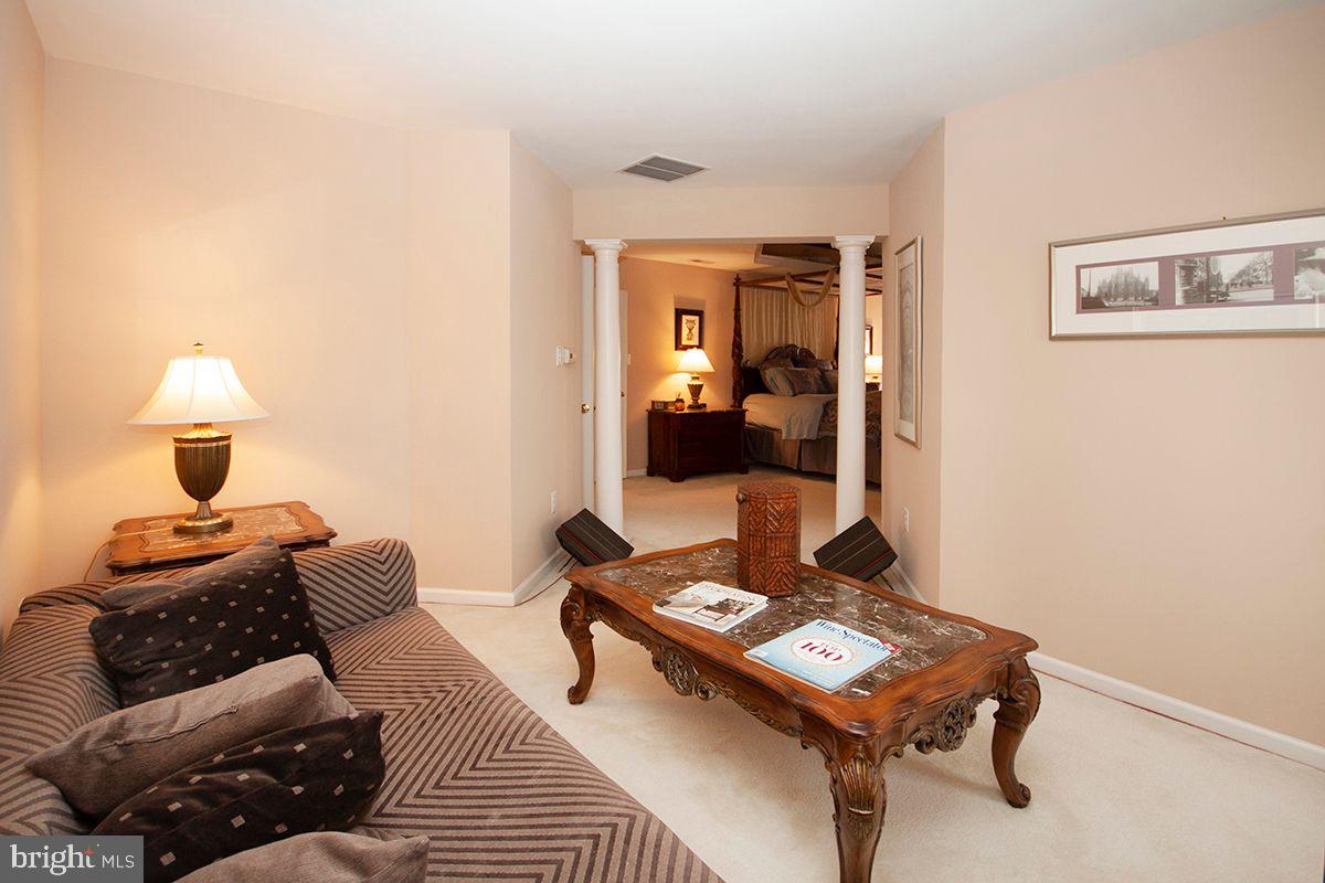 39 Red Fox Trail Sicklerville, NJ 08081 - Photo 25 of 44 Master Bedroom: Sitting Room