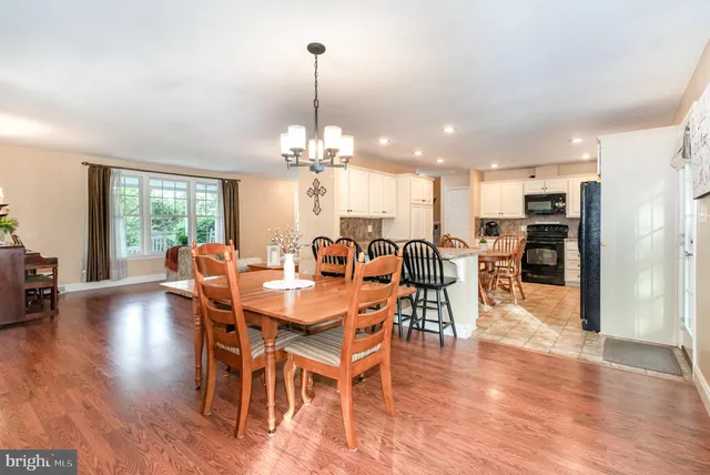 $555,000 | 49 West Lexington Road, Lititz, PA 17543