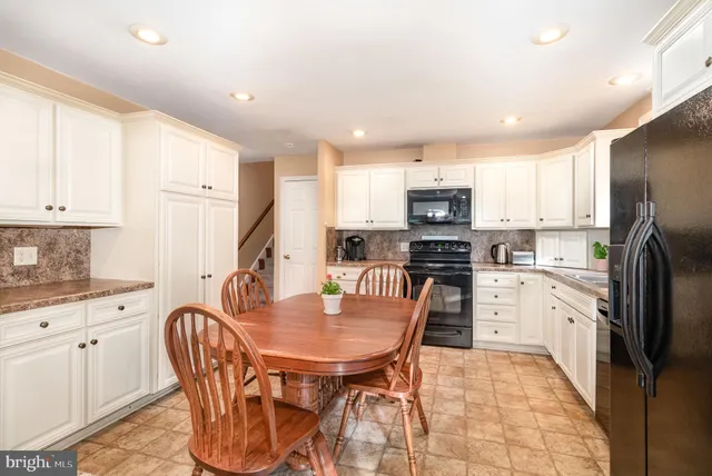 $555,000 | 49 West Lexington Road, Lititz, PA 17543