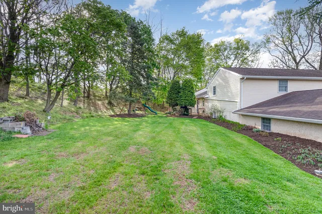 $555,000 | 49 West Lexington Road, Lititz, PA 17543